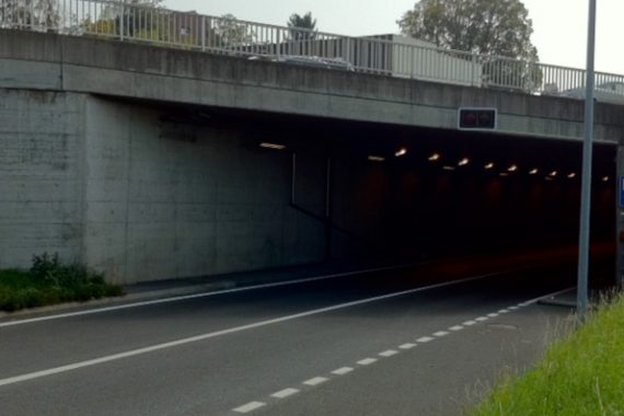 Pont Bleu à Crissier, Route cantonale 82C